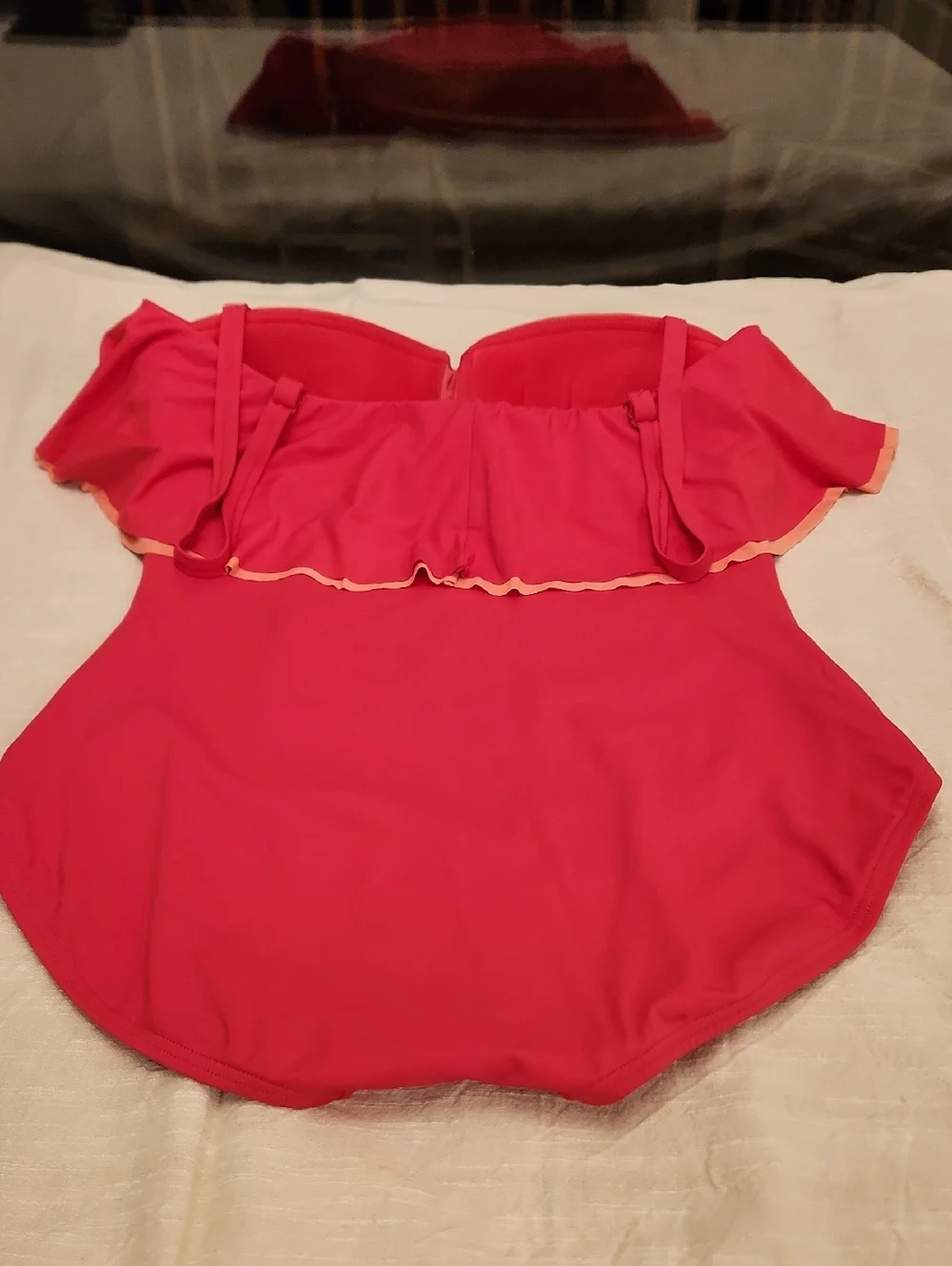 NWT Coco Reef Hibiscus Ruffle One-Piece Swimsuit Size 14/38D - Picture 7 of 8